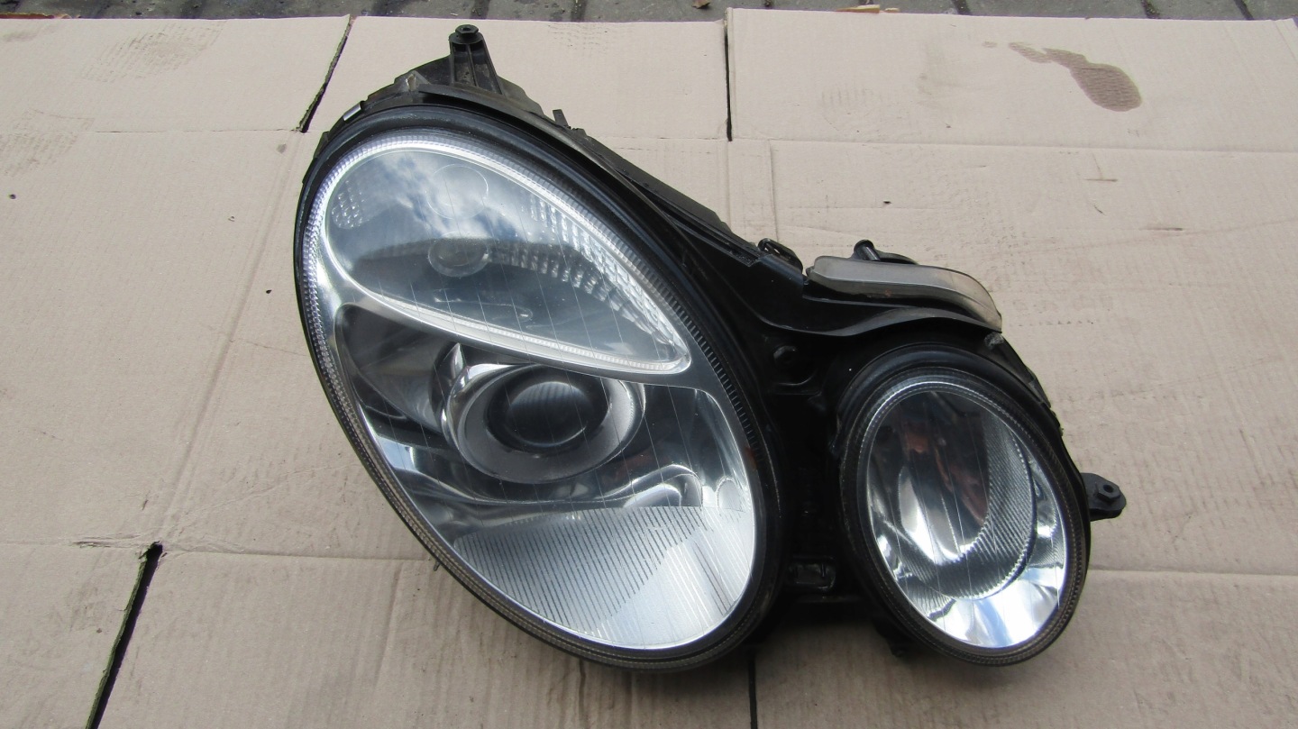 Frontscheinwerfer Mercedes-Benz E-Klasse W211 Bi-Xenon Rechts Headlight - Image 1