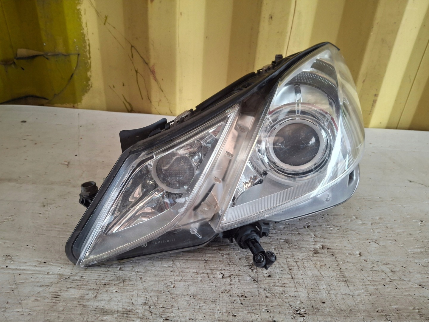Frontscheinwerfer Mercedes-Benz E-Klasse W207 A2078200139 Bi-Xenon Rechts Headlight