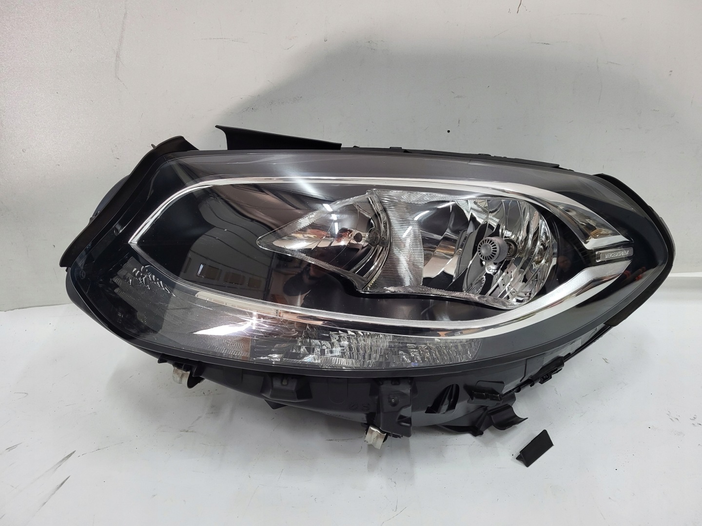 Frontscheinwerfer Mercedes-Benz B-Klasse W246 A2468205361 LED Links Headlight - Image 1