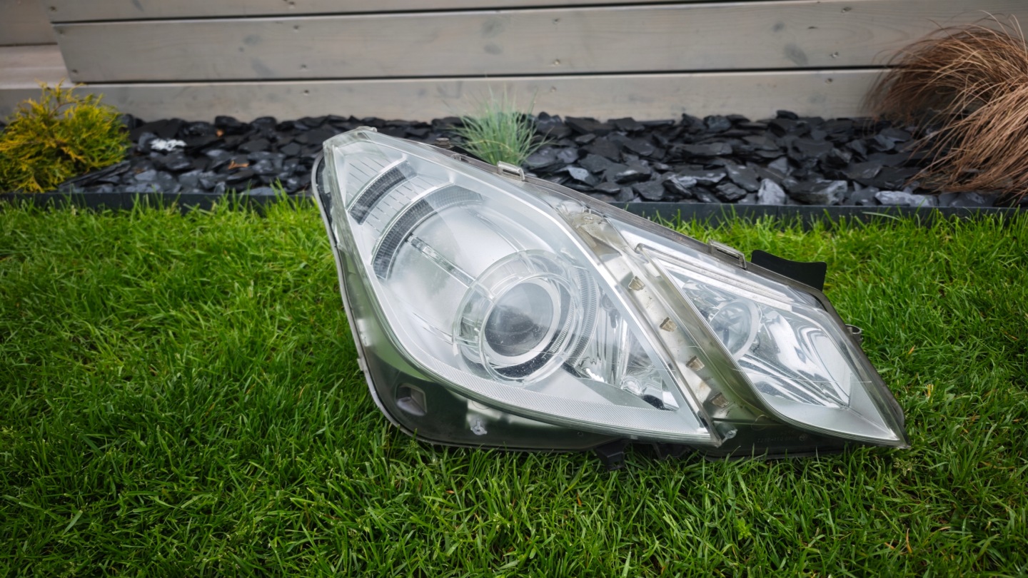 Frontscheinwerfer Mercedes-Benz E-Klasse W207 A2078204461 Bi-Xenon Rechts Headlight