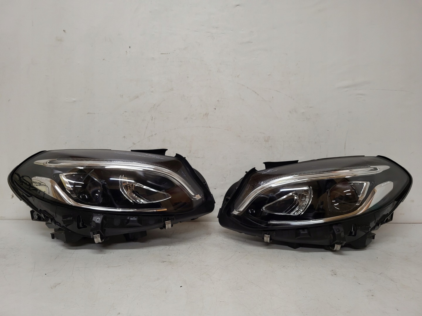 Frontscheinwerfer Mercedes-Benz B-Klasse W246 A2469066101 LED Links Headlight - Image 1