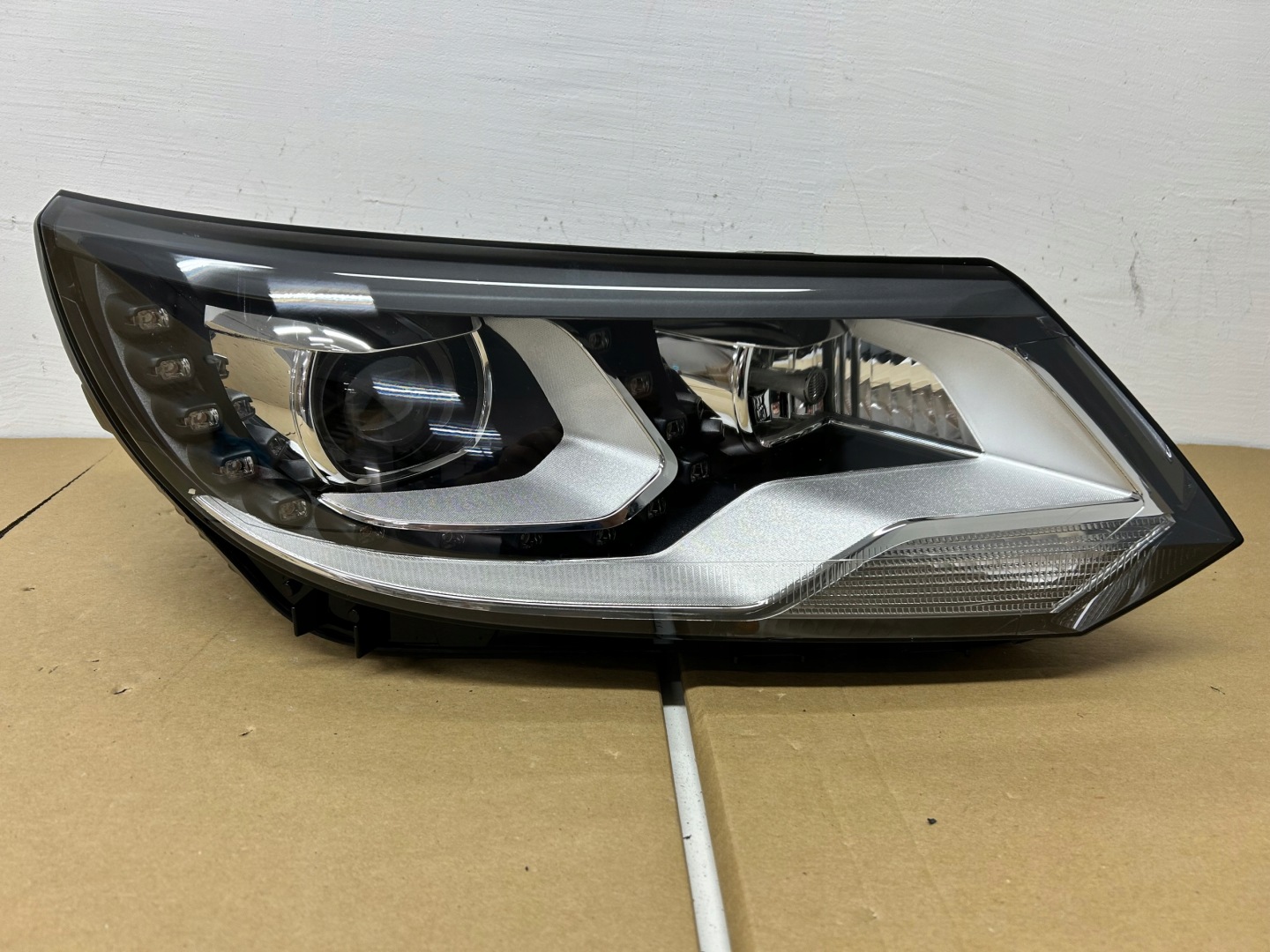 Frontscheinwerfer VW Tiguan 5N1941752 Xenon Rechts Scheinwerfer Headlight - Image 1