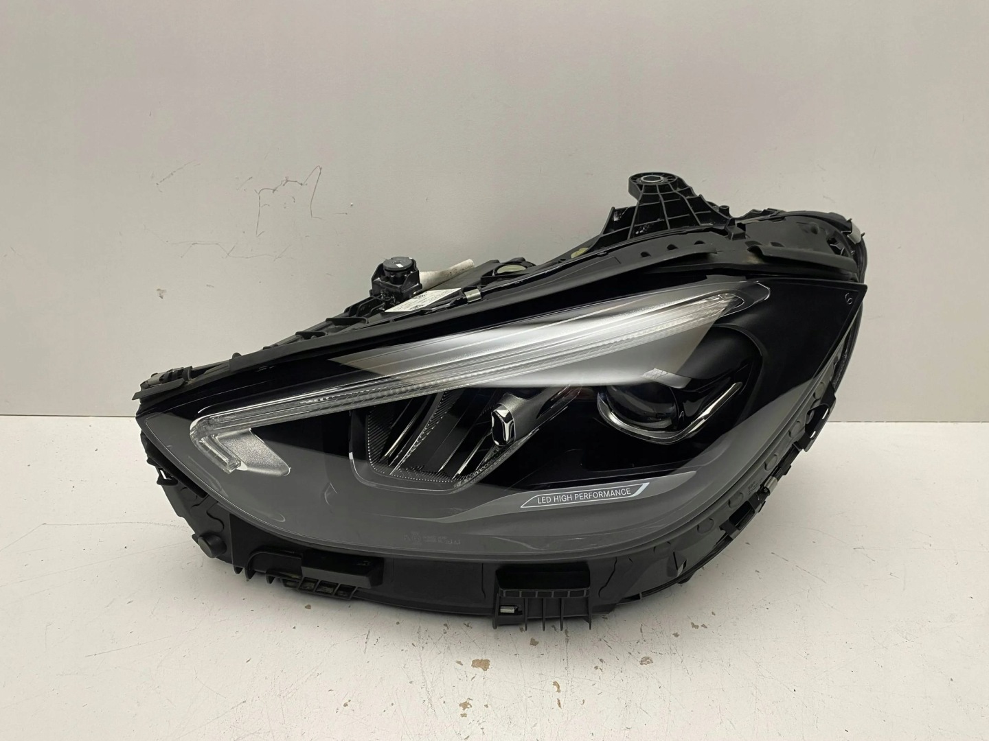 Frontscheinwerfer Mercedes-Benz C-Klasse W206 A2069063903 High Performance LED Links Headlight