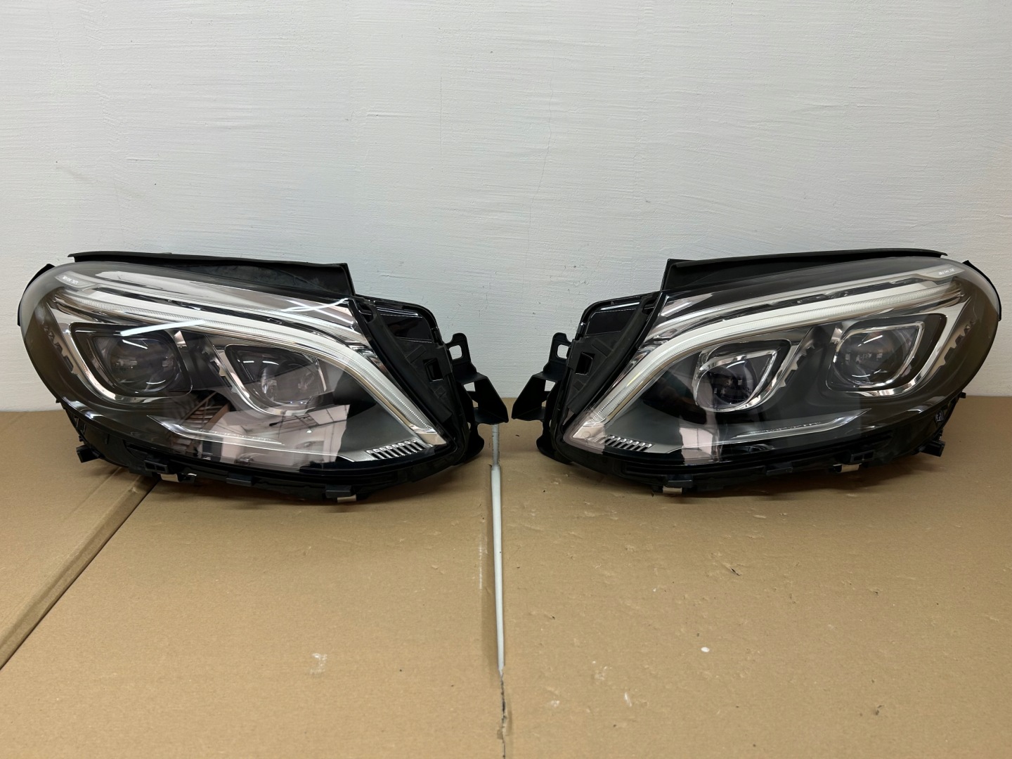 Frontscheinwerfer Mercedes-Benz GLE W166 A1669065203 ILS Links Headlight - Image 1
