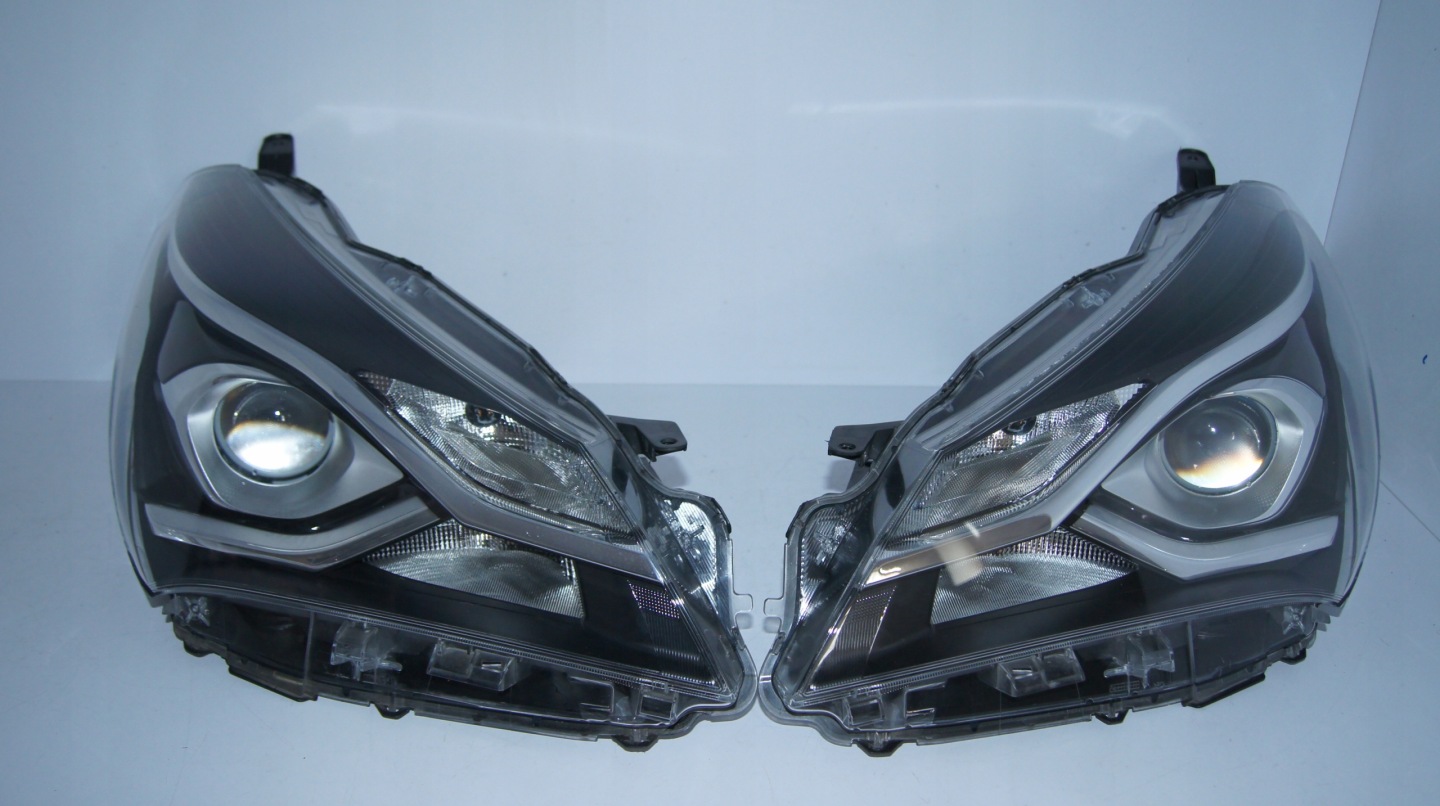 Frontscheinwerfer Toyota Yaris I P1 Facelift LED Links Scheinwerfer Headlight - Image 1