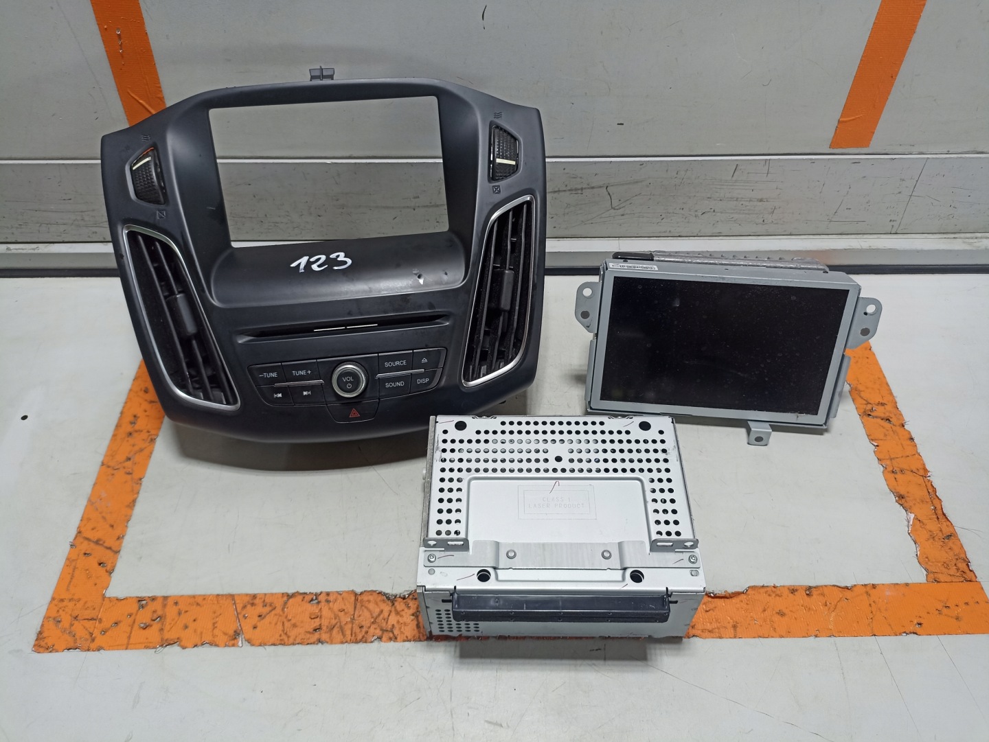 Ford Focus III Mk3 Navigation GPS Navi Radio F1BT18C815LG