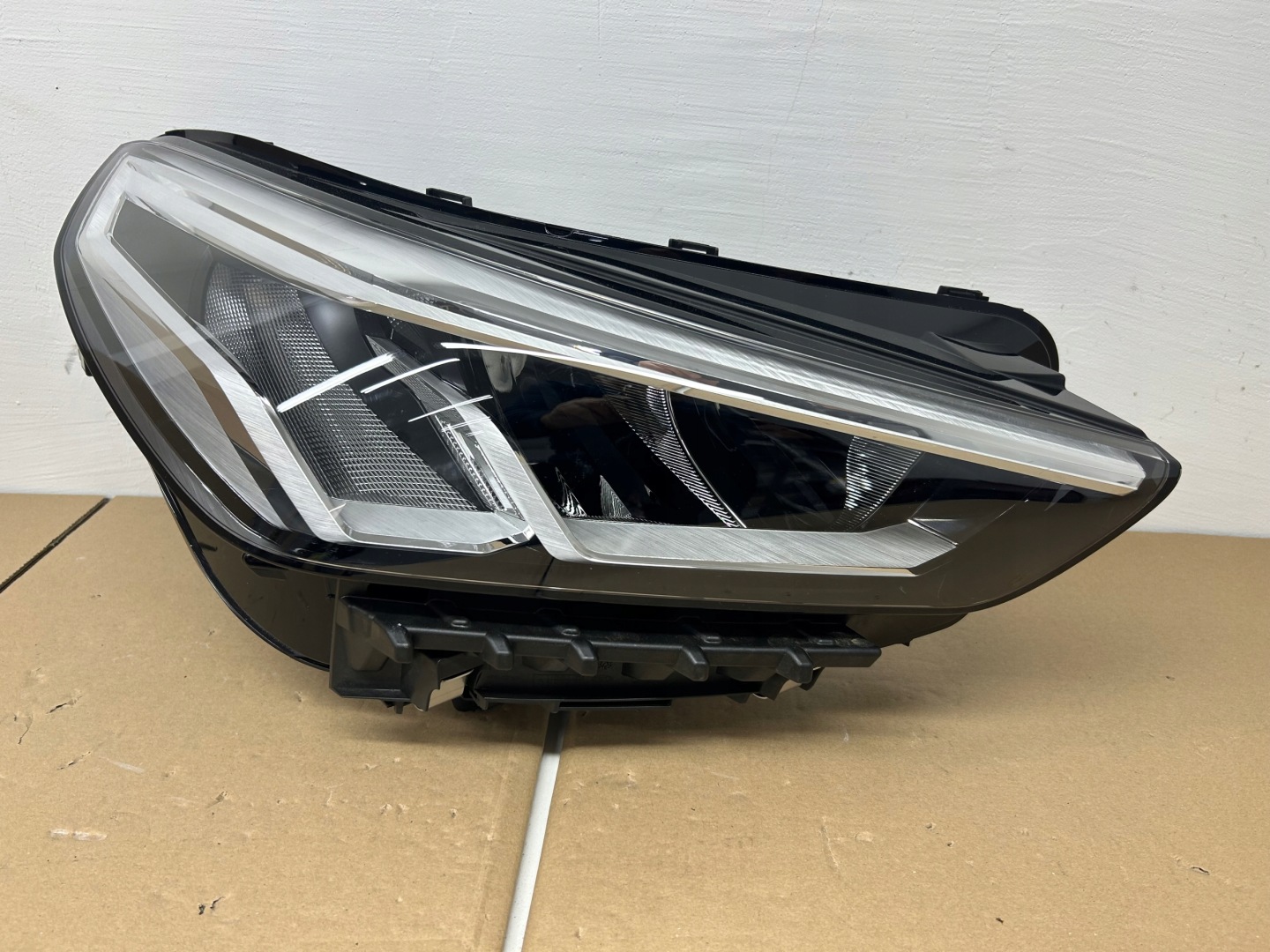 Frontscheinwerfer BMW X1 U11 LED Rechts Scheinwerfer Headlight - Image 1