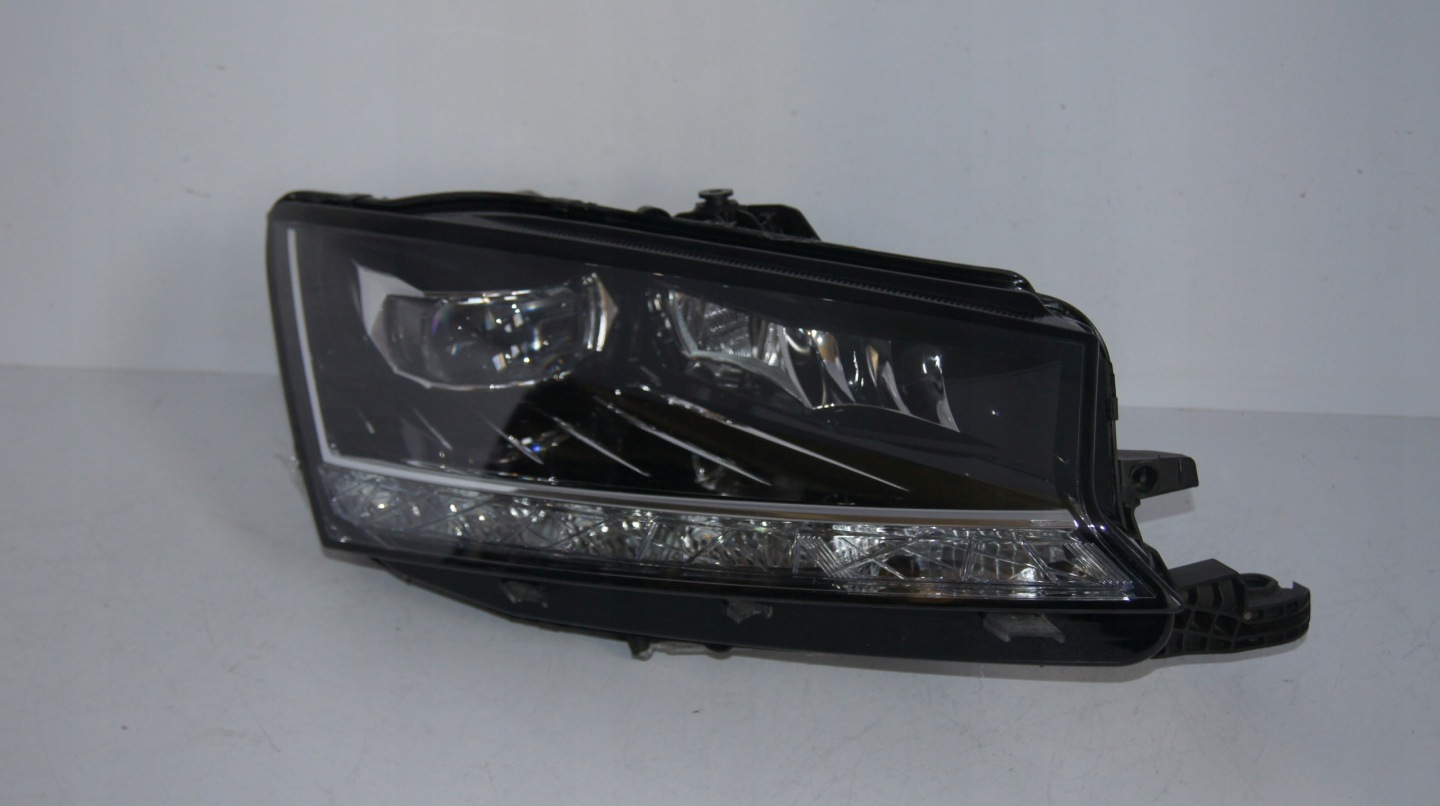 Frontscheinwerfer Skoda Fabia 6V1 6V1941016E LED Rechts Scheinwerfer Headlight - Image 1