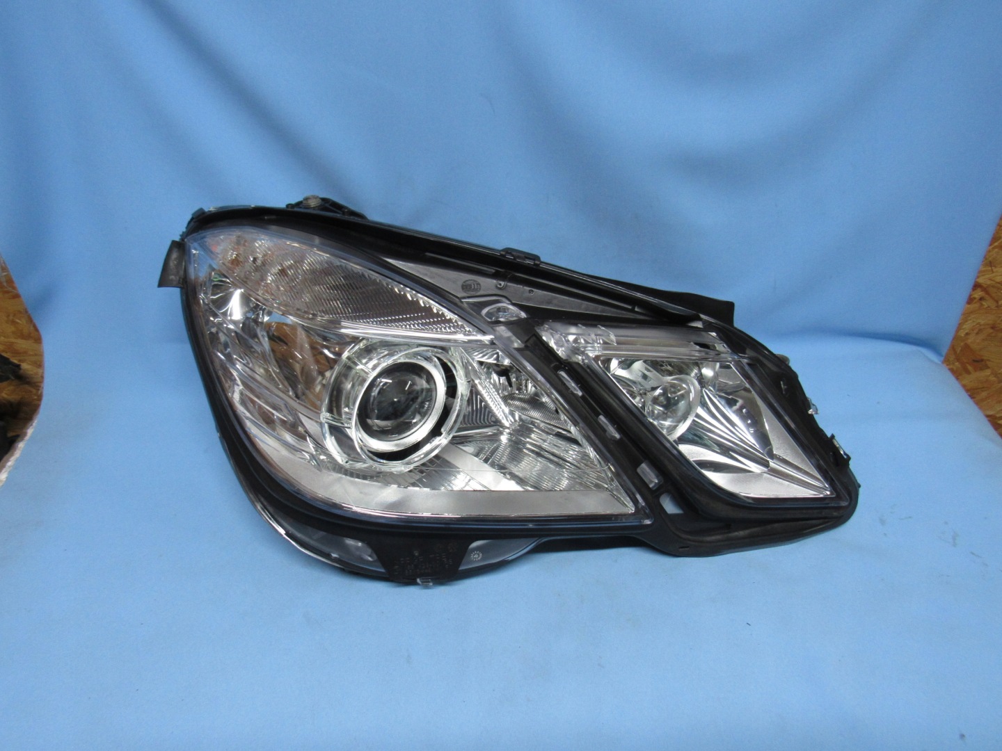 Frontscheinwerfer Mercedes-Benz E-Klasse W212 A2128202059 Bi-Xenon Rechts Headlight - Image 1