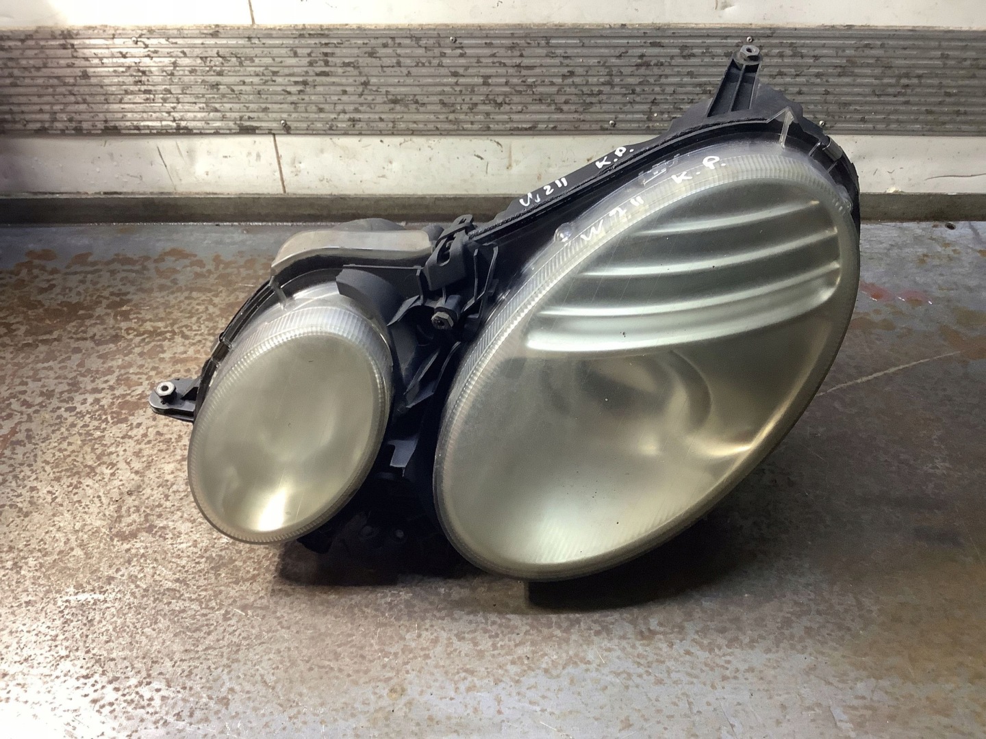 Frontscheinwerfer Mercedes-Benz E-Klasse W211 LED Links Scheinwerfer Headlight