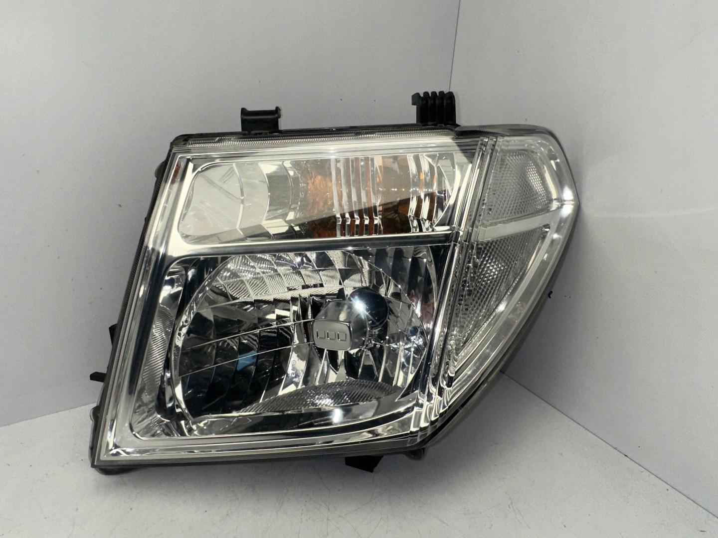 Frontscheinwerfer Nissan Navara D40 LED Rechts Scheinwerfer Headlight - Image 1