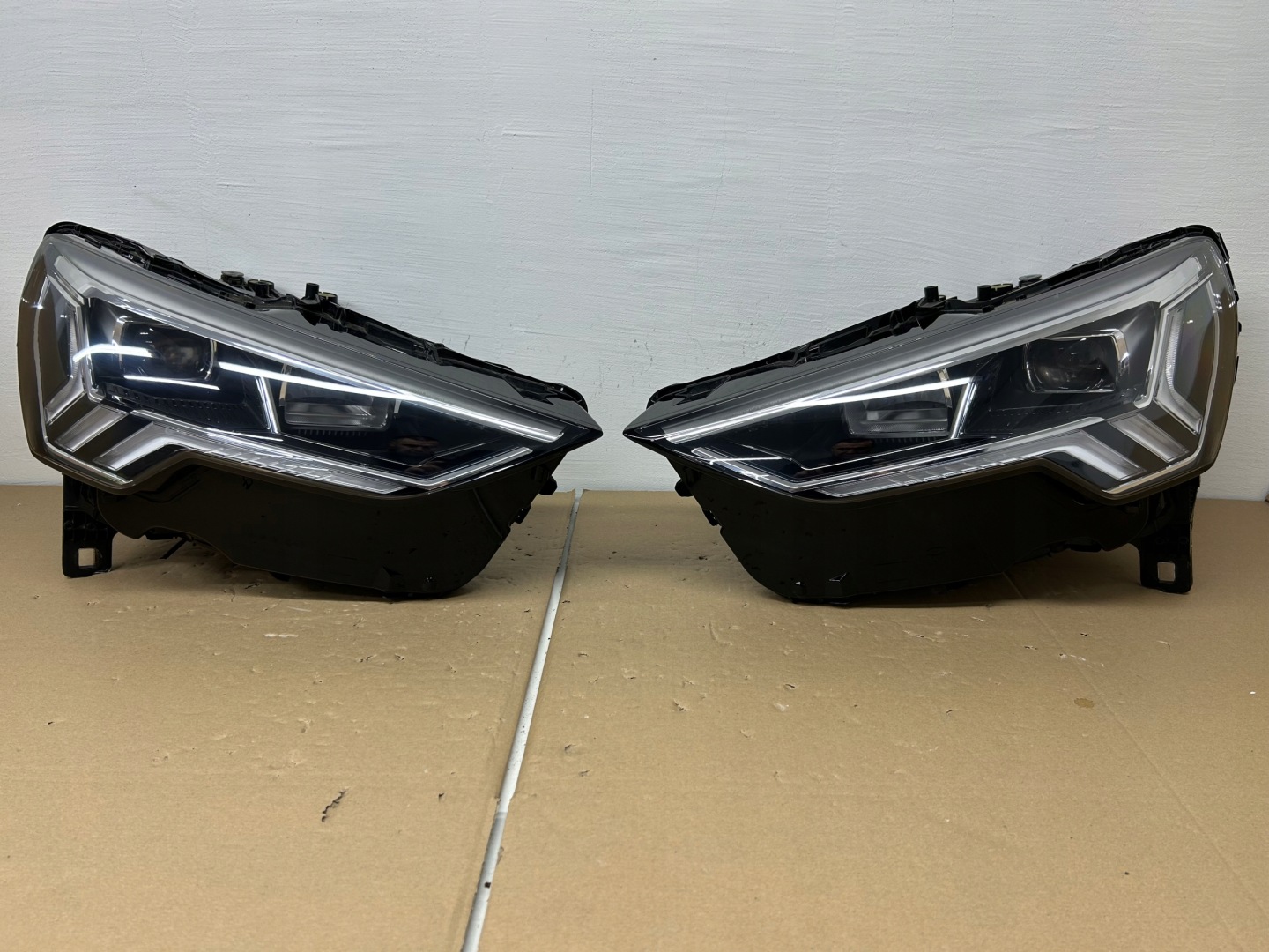 Frontscheinwerfer Audi Q3 83A941034 LED Links Scheinwerfer Headlight - Image 1