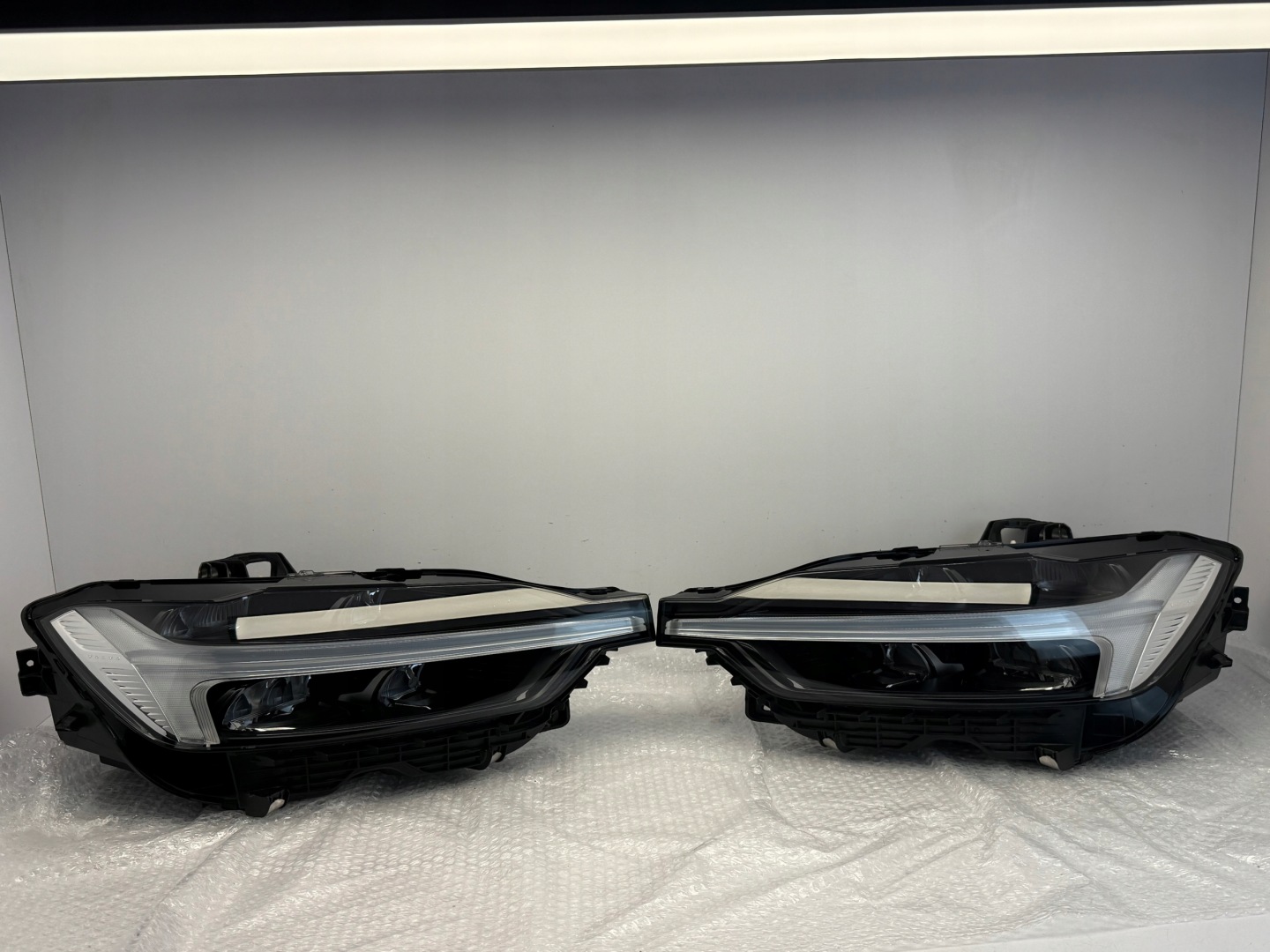 Frontscheinwerfer Volvo XC60 32420430 Facelift LED Links Scheinwerfer Headlight - Image 1