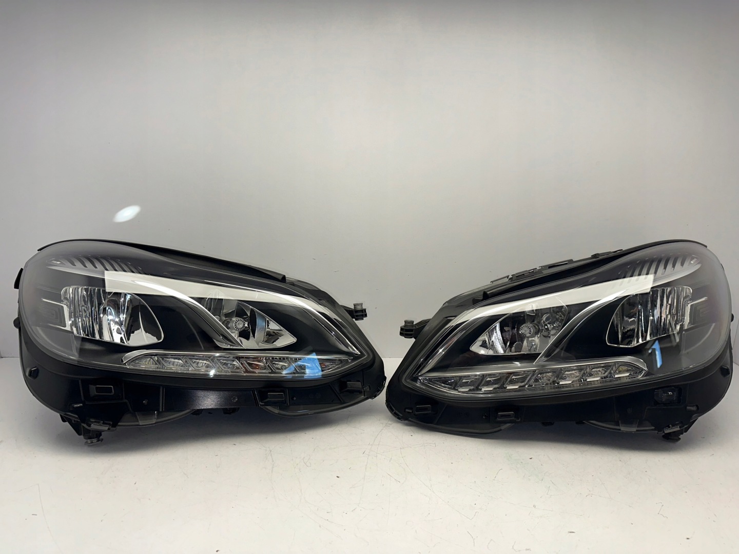 Frontscheinwerfer Mercedes-Benz E-Klasse W212 A2128205039 LED Links Headlight - Image 1