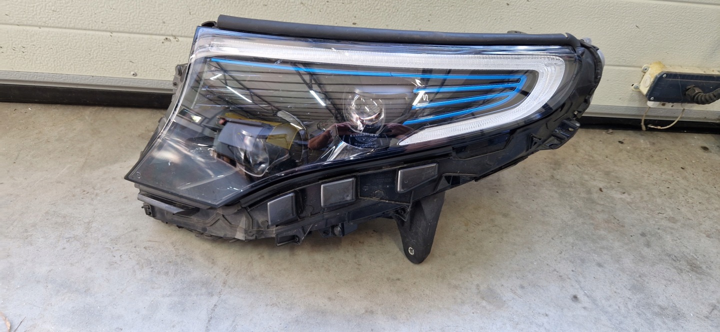 Frontscheinwerfer Mercedes-Benz EQC N293 A2939062701 LED Links Headlight - Image 1