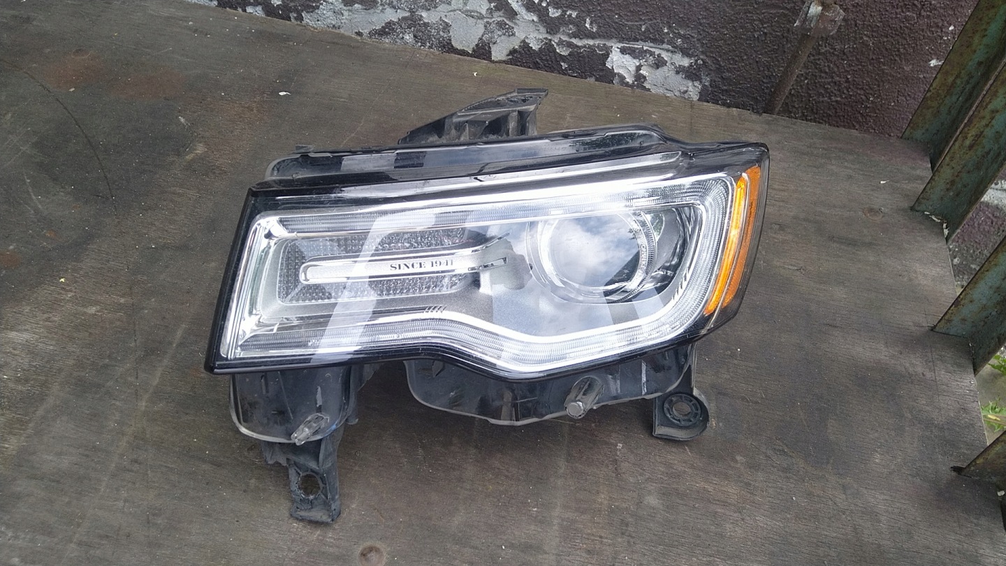 Frontscheinwerfer Jeep Cherokee J 68111001AC LED Links Scheinwerfer Headlight - Image 1