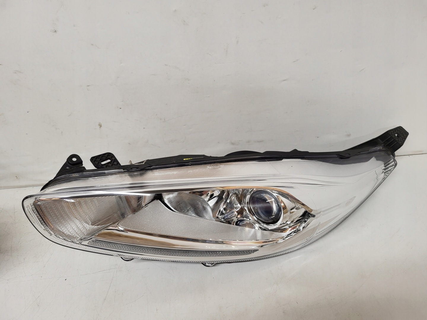 Frontscheinwerfer Ford Fiesta VII Mk7 C1BB13W029CGC LED Links Headlight - Image 1