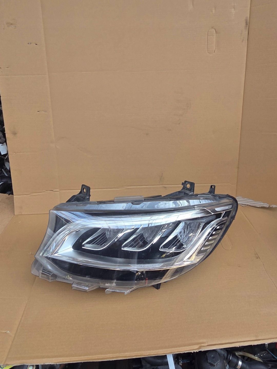 Frontscheinwerfer Mercedes-Benz Sprinter W910 A9109065700 High Performance LED Links Headlight