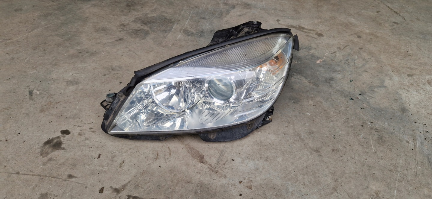 Frontscheinwerfer Mercedes-Benz C-Klasse W204 A2048208361 LED Links Headlight - Image 1