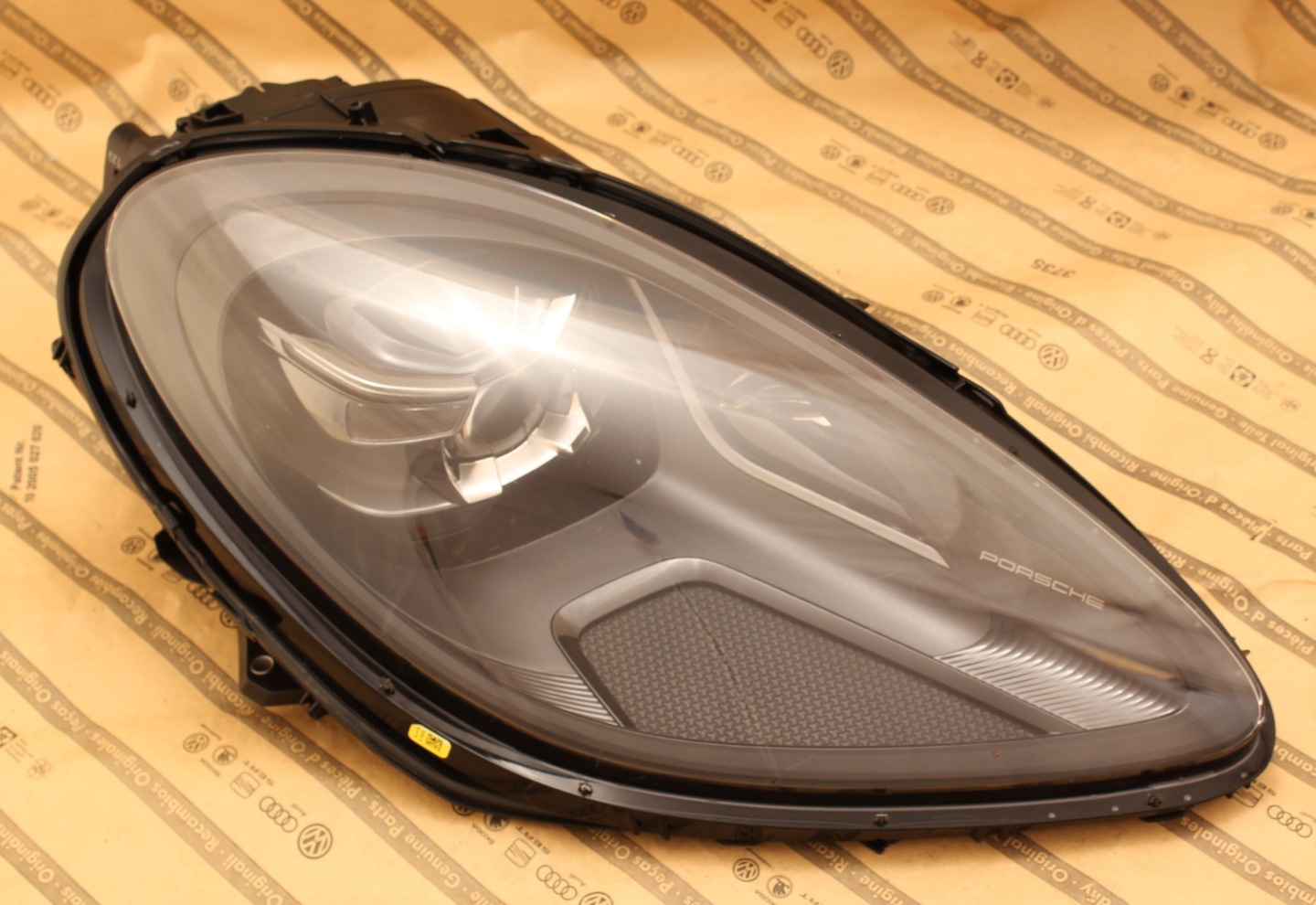 Frontscheinwerfer Porsche Macan 95B 95B941010AH LED Rechts Headlight - Image 1