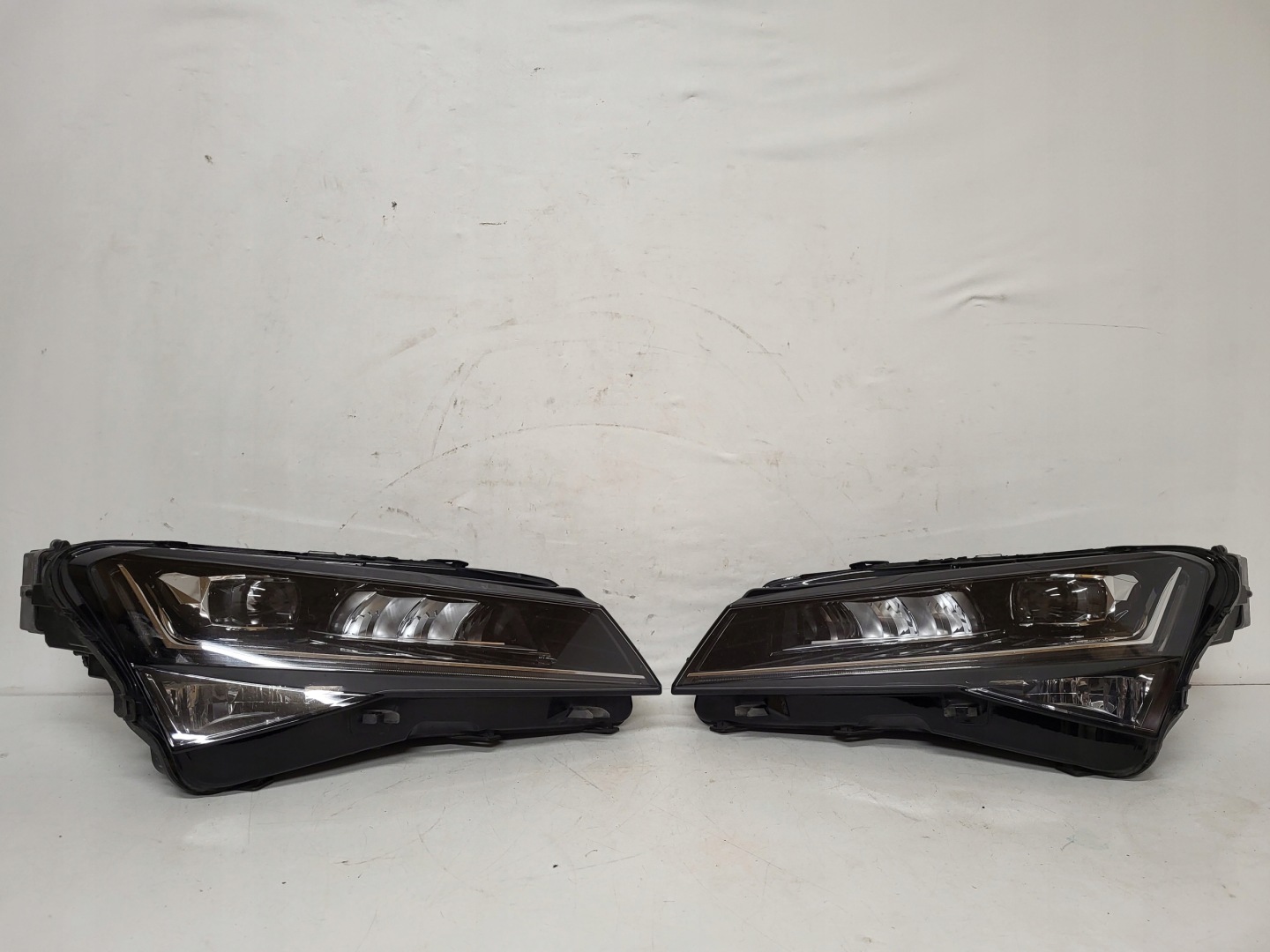 Frontscheinwerfer Skoda Superb 3U 3V1941016D LED Links Scheinwerfer Headlight - Image 1