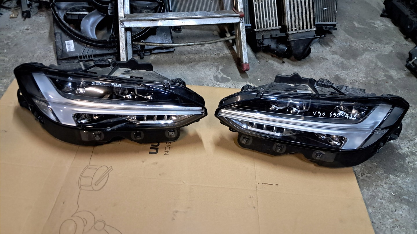 Frontscheinwerfer Volvo S90/V90 S90 31655728 LED Links Scheinwerfer Headlight - Image 1