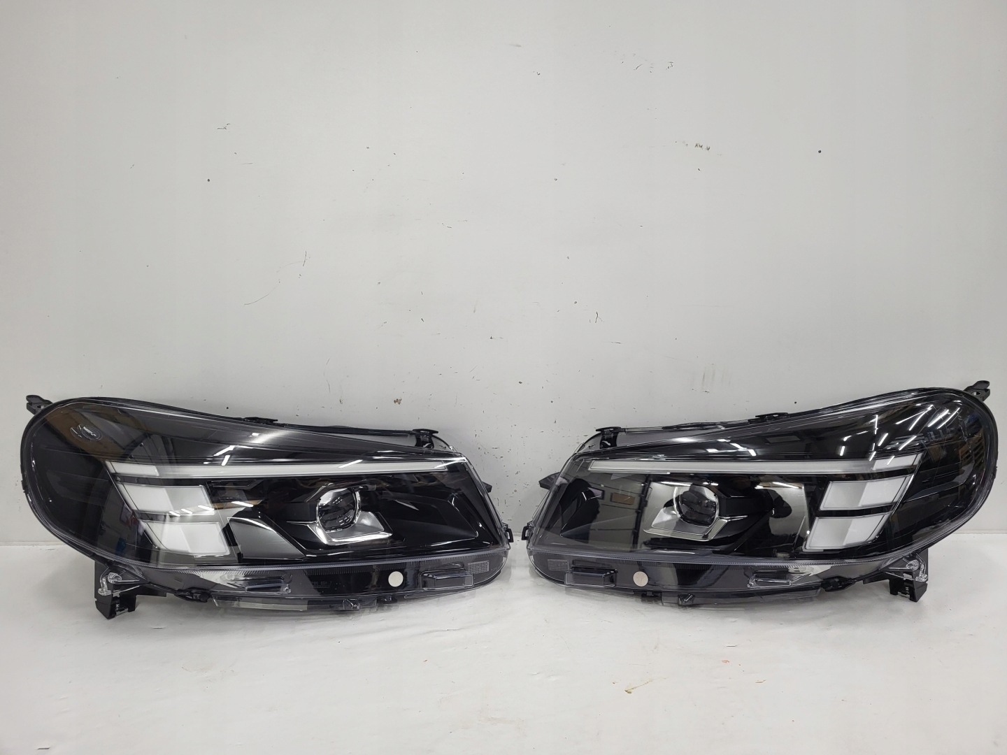 Frontscheinwerfer Opel Vivaro C 98472098 LED Links Scheinwerfer Headlight - Image 1