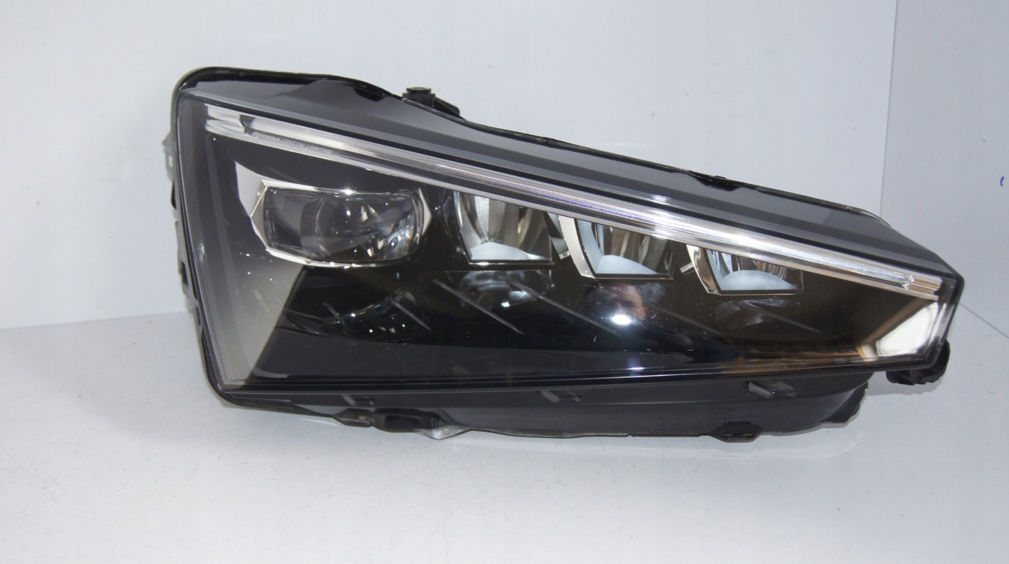 Frontscheinwerfer Skoda Scala 657 657941016A LED Rechts Scheinwerfer Headlight - Image 1