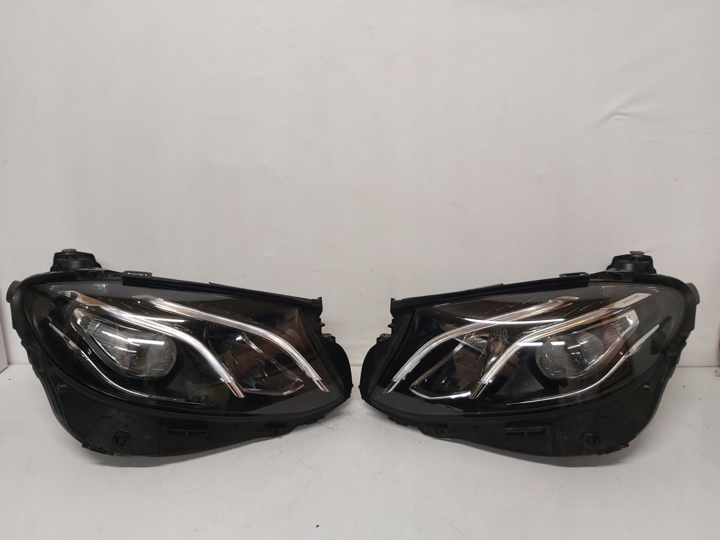 Frontscheinwerfer Mercedes-Benz E-Klasse W238 A2139068903 High Performance LED Links Headlight - Image 1