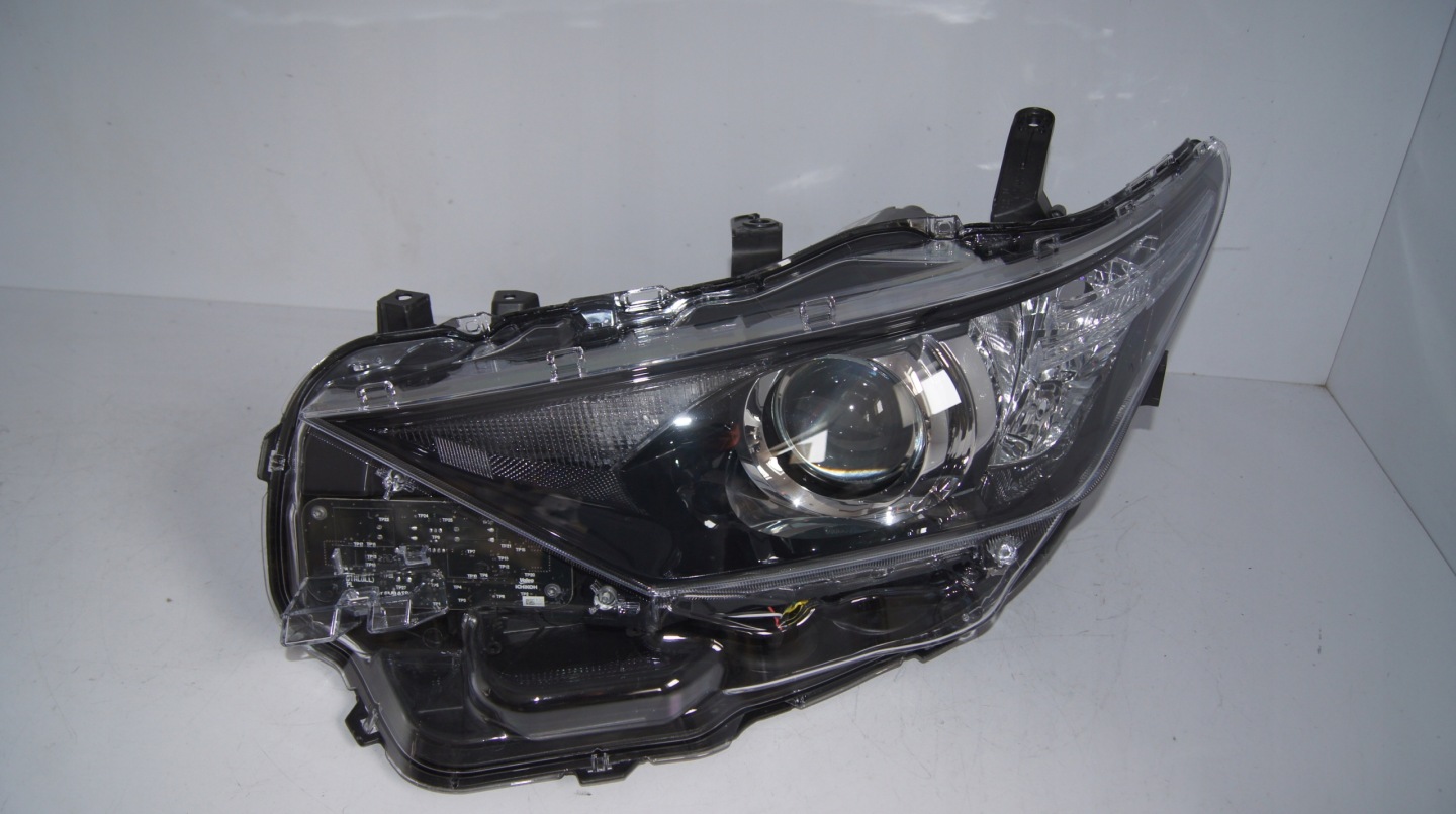 Frontscheinwerfer Toyota Auris E150 8117002K30D LED Links Scheinwerfer Headlight - Image 1
