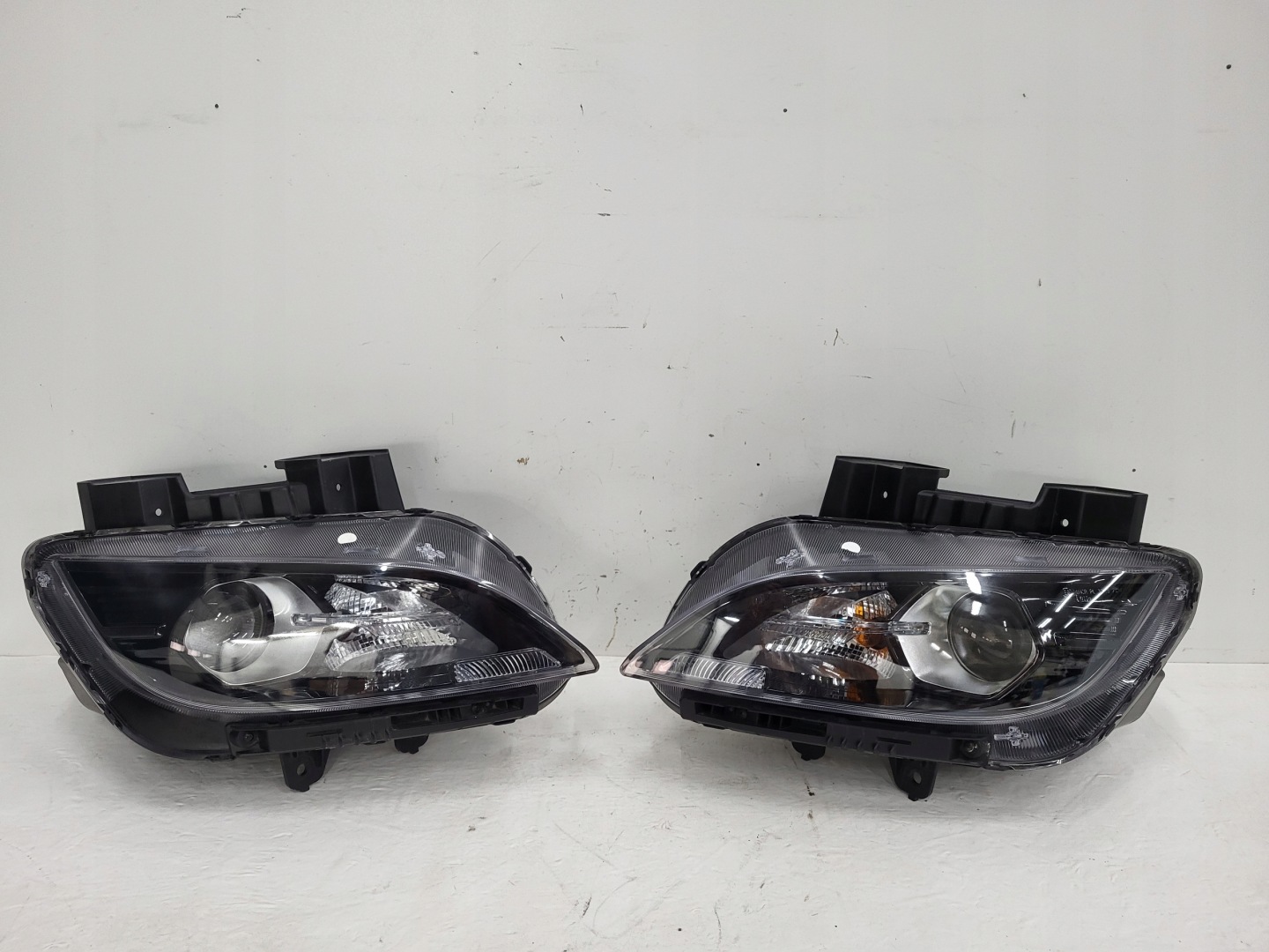 Frontscheinwerfer Hyundai Kona OS 92102J9500 LED Links Scheinwerfer Headlight - Image 1