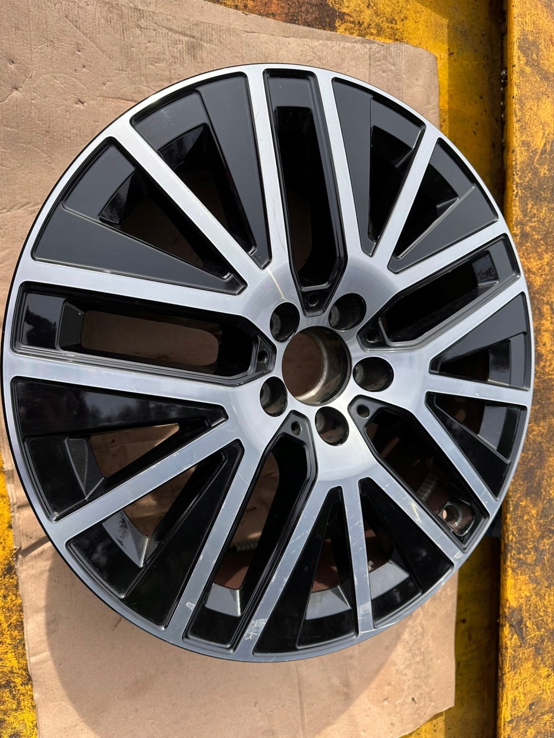 1x Alufelge 19 Zoll 8.0 5x112 38ET A2534014900 Mercedes-Benz GLC W253 Aluminum Rim