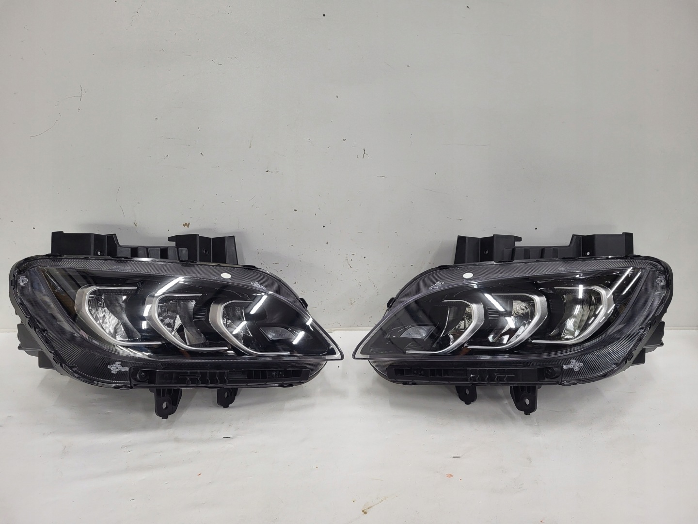 Frontscheinwerfer Hyundai Kona OS 92101J9600 LED Links Scheinwerfer Headlight - Image 1