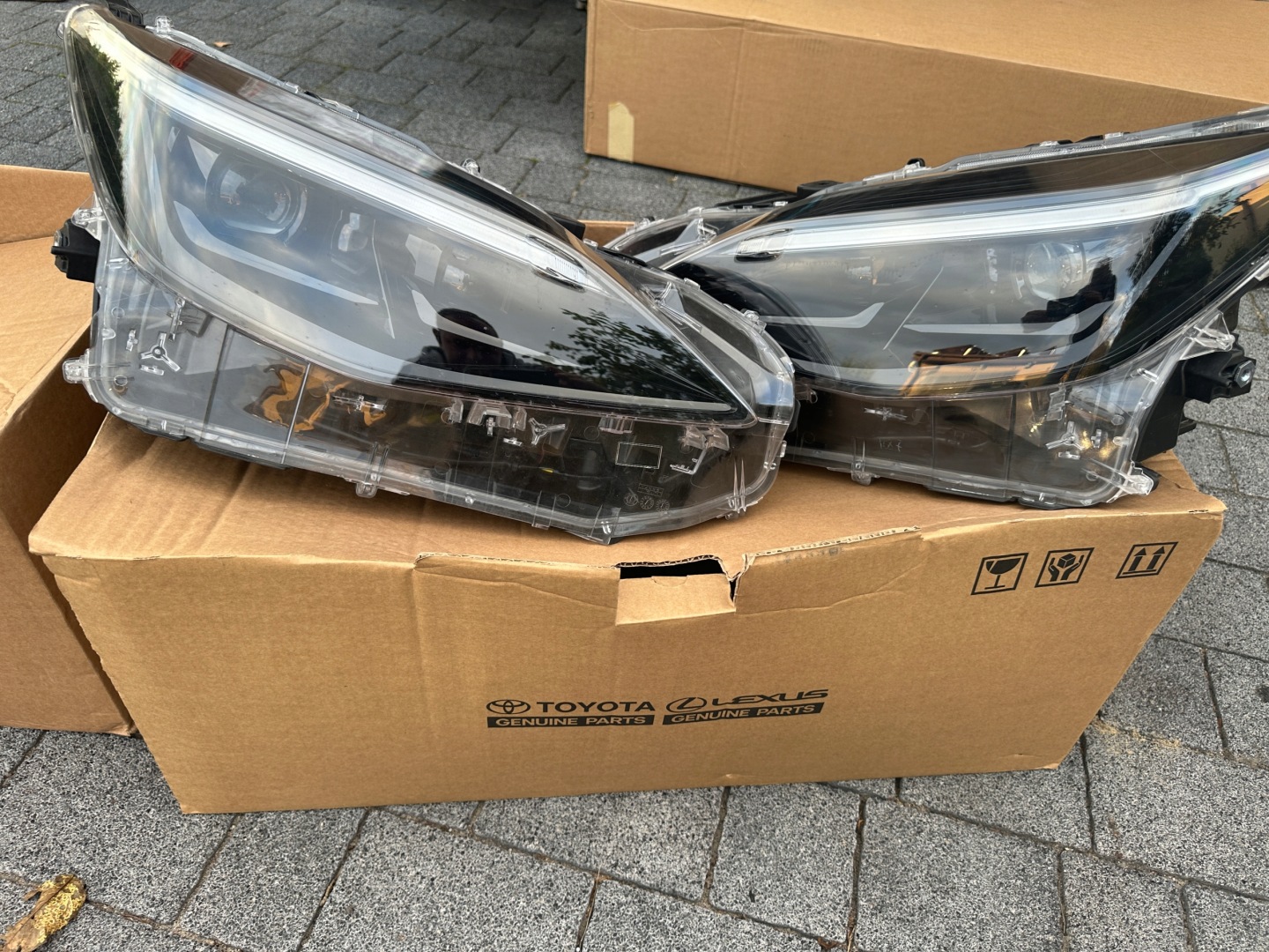 Frontscheinwerfer Toyota Yaris Cross XPB1F LED Links Scheinwerfer Headlight - Image 1
